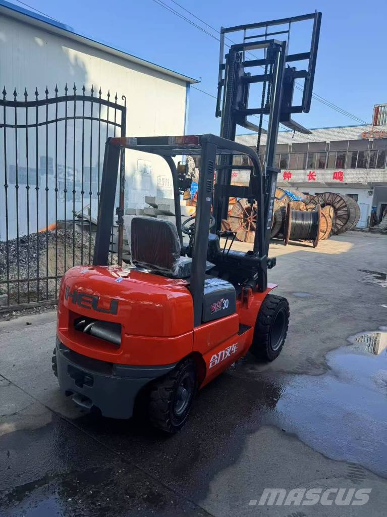 Heli CPCD 30 Diesel forklifts
