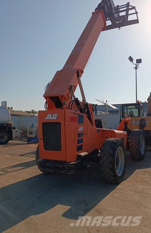 SkyTrak 10054 Telescopic handlers