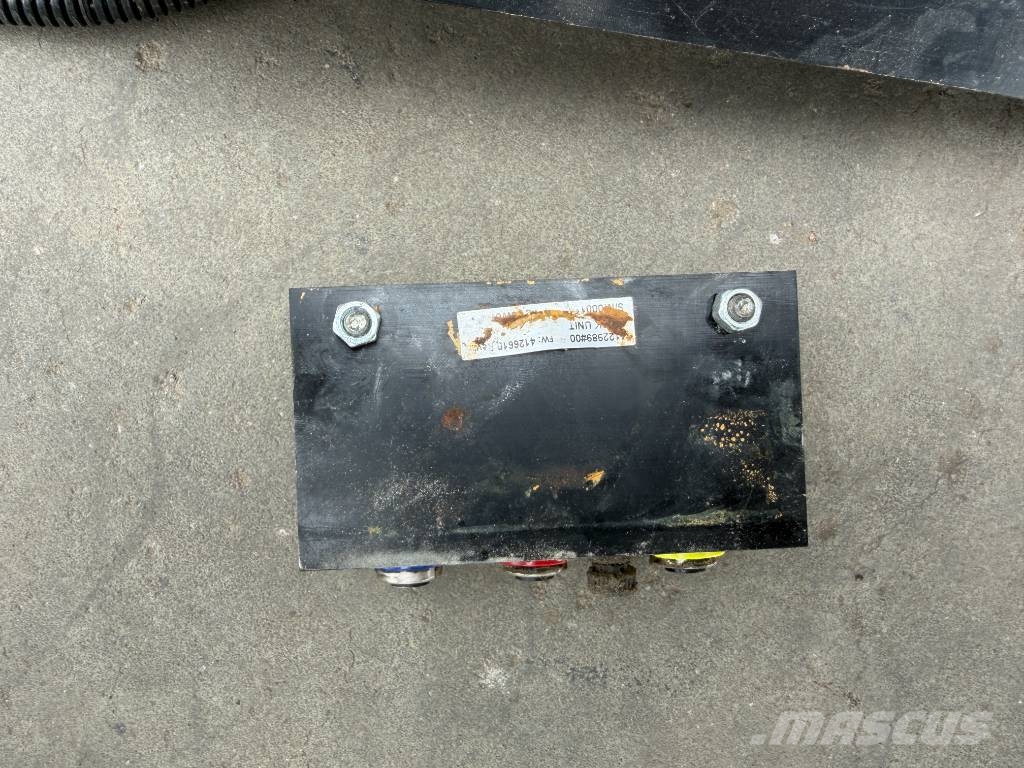 OilQuick OQ80 - M318D / M320F / M322D / 320D / 320E / 323D Quick connectors
