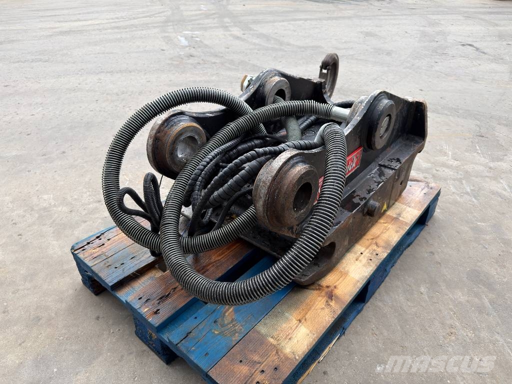 OilQuick OQ80 - M318D / M320F / M322D / 320D / 320E / 323D Quick connectors