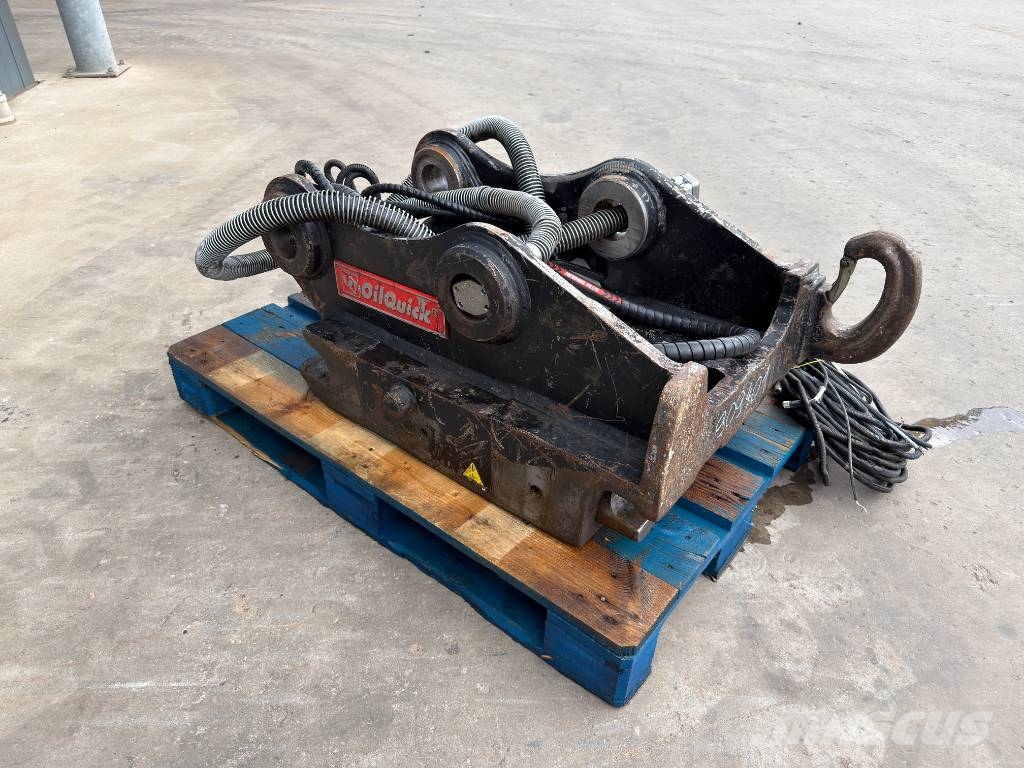 OilQuick OQ80 - M318D / M320F / M322D / 320D / 320E / 323D Quick connectors