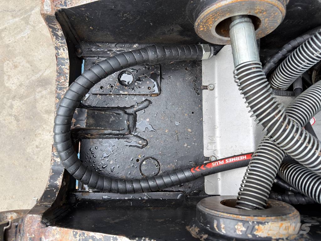 OilQuick OQ80 - M318D / M320F / M322D / 320D / 320E / 323D Quick connectors