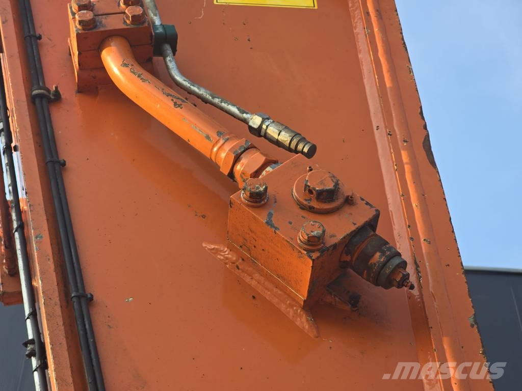 Hitachi Zaxis 490 LCH-6 حفارات زحافة