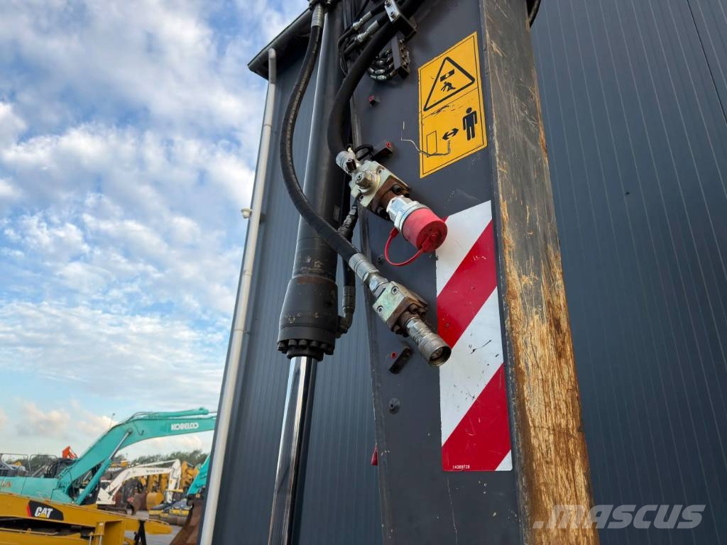 Volvo EW180E Pelle sur pneus