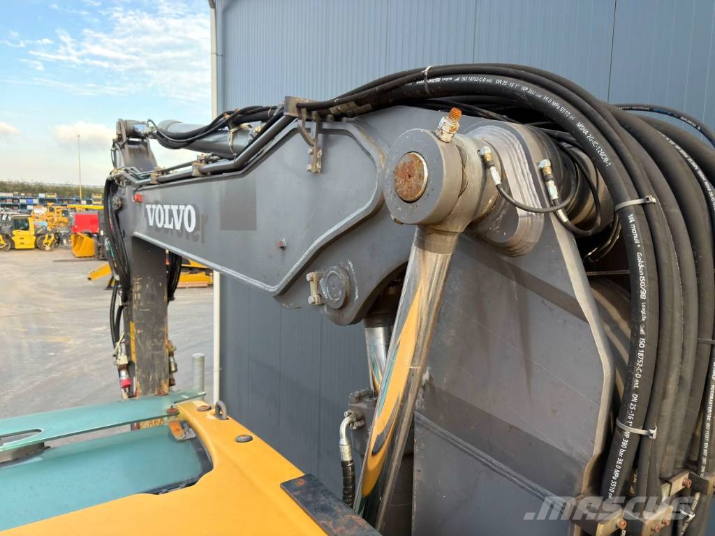 Volvo EW180E Pelle sur pneus