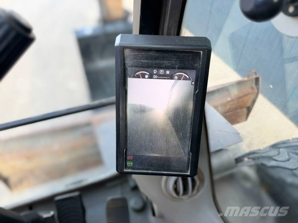 Volvo EW180E Pelle sur pneus