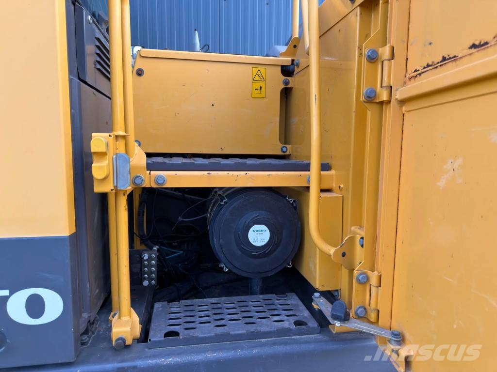 Volvo EW180E Pelle sur pneus