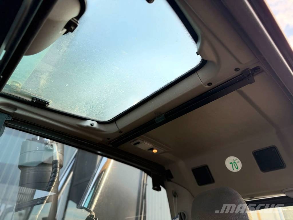 Volvo EW180E Pelle sur pneus
