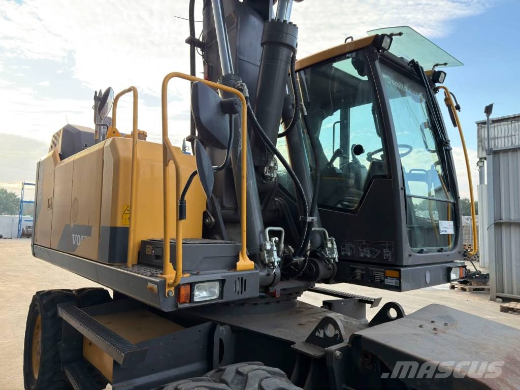 Volvo EW180E Pelle sur pneus