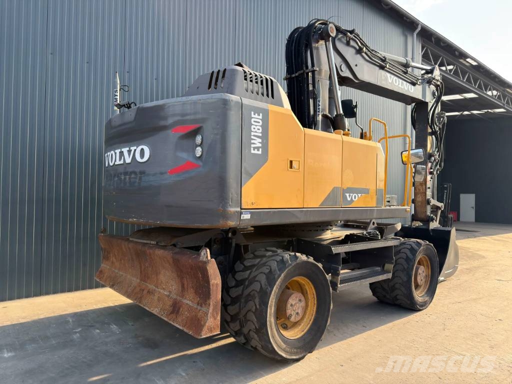 Volvo EW180E Pelle sur pneus