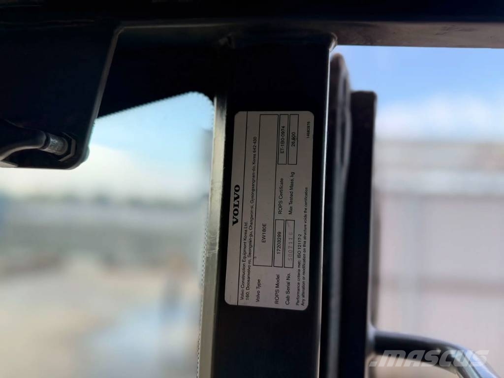Volvo EW180E Pelle sur pneus