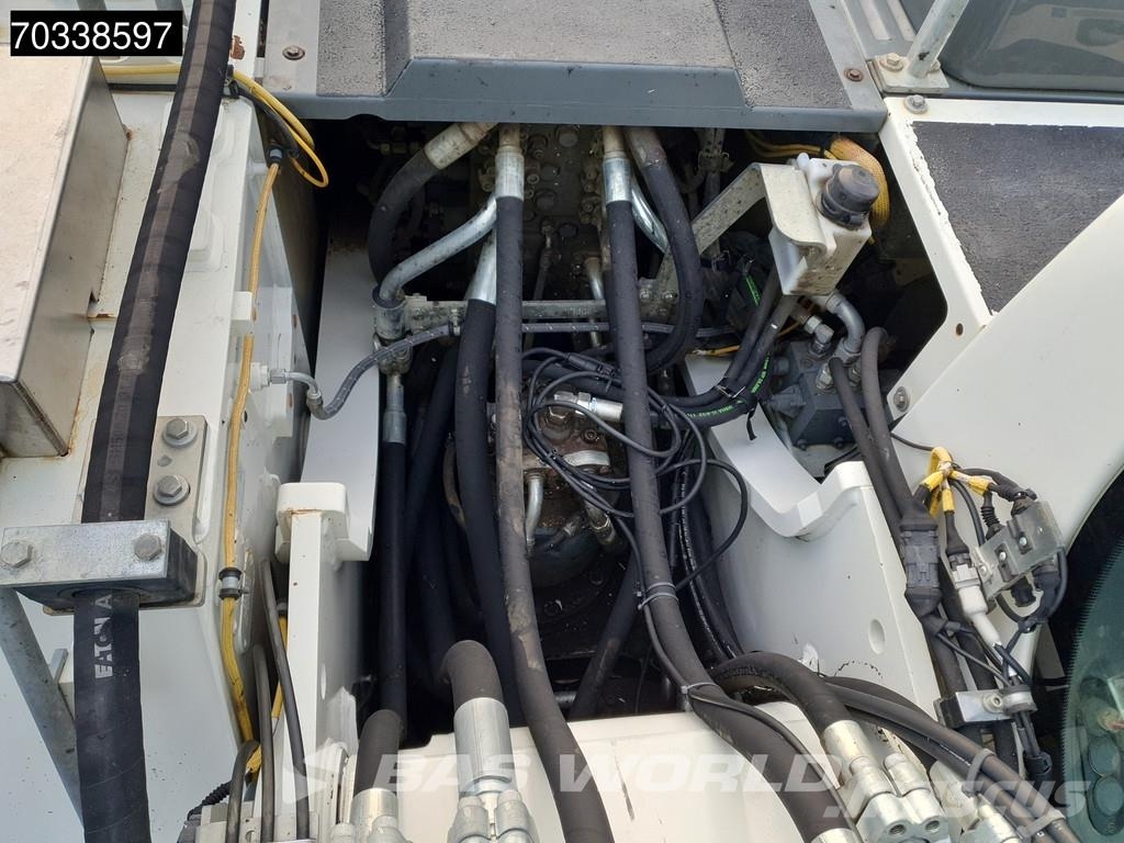 Liebherr R924 WLC Roomikekskavaatorid