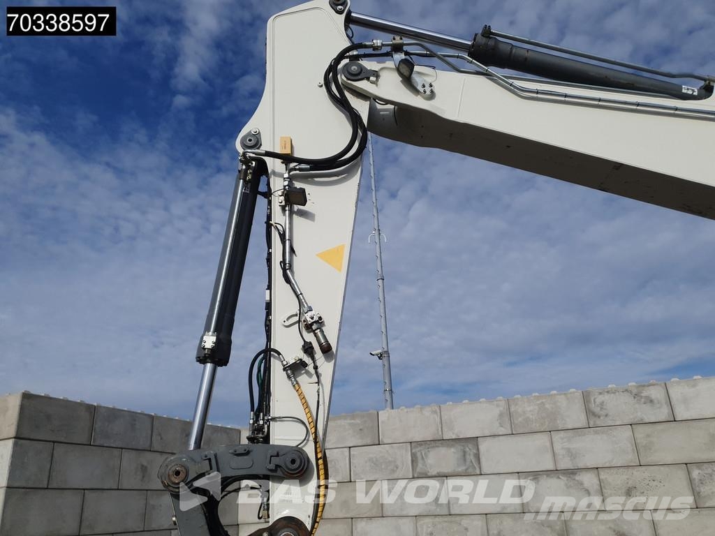 Liebherr R924 WLC حفارات زحافة