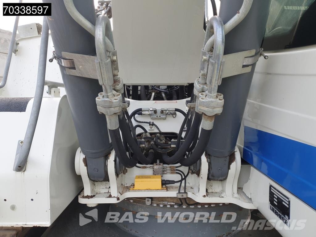 Liebherr R924 WLC حفارات زحافة