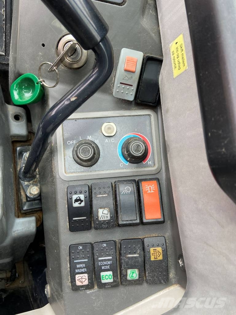 Yanmar VIO80 حفارات وسط 7 طن - 12 طن