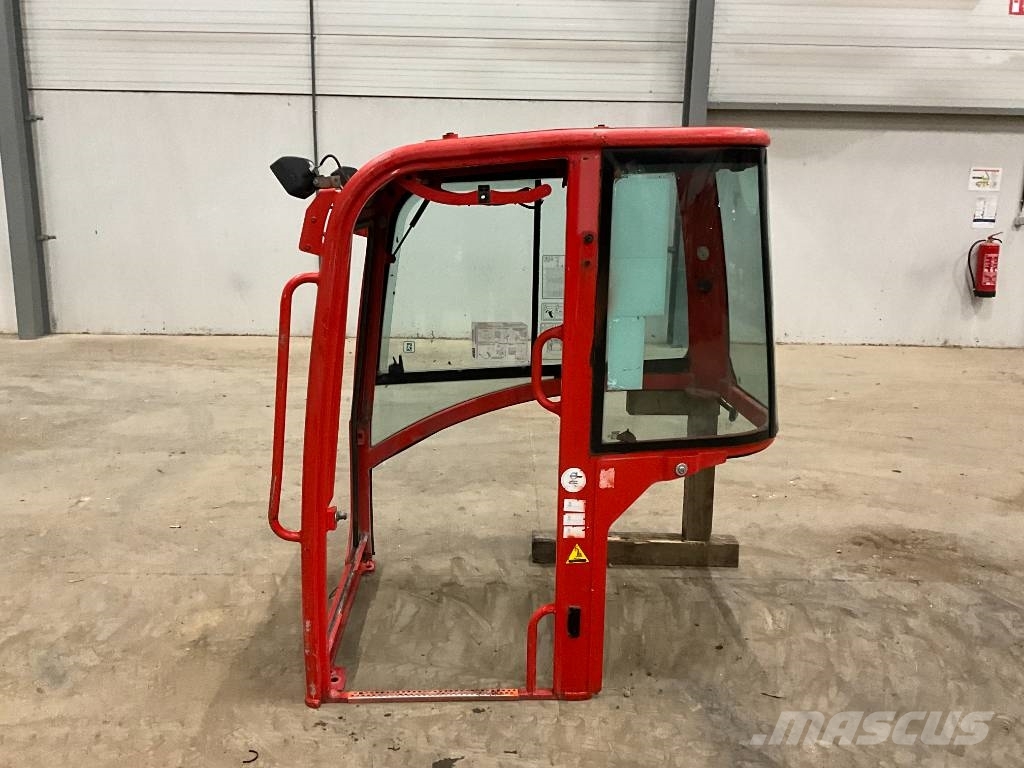 Volvo EC 27 C / EC 35 C / ECR 50 D Ohjaamo ja sisusta