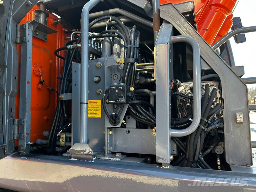 Hitachi ZX 140 W-3 / Vähän ajettu, 3Kauhaa, Huoltokirja! Εκσκαφείς με τροχούς - λάστιχα