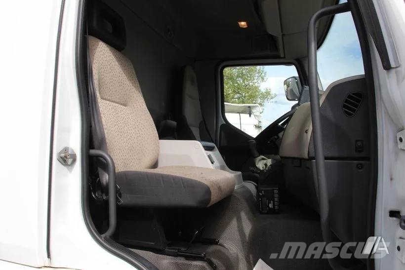 Renault Midlum 220Dxi –r-029 溫控卡車