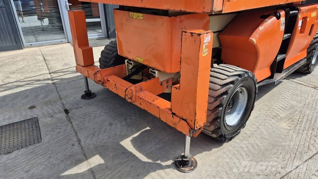 JLG 3394RT - 2008 YEAR - 4730 HOURS - 12M Sakselifter