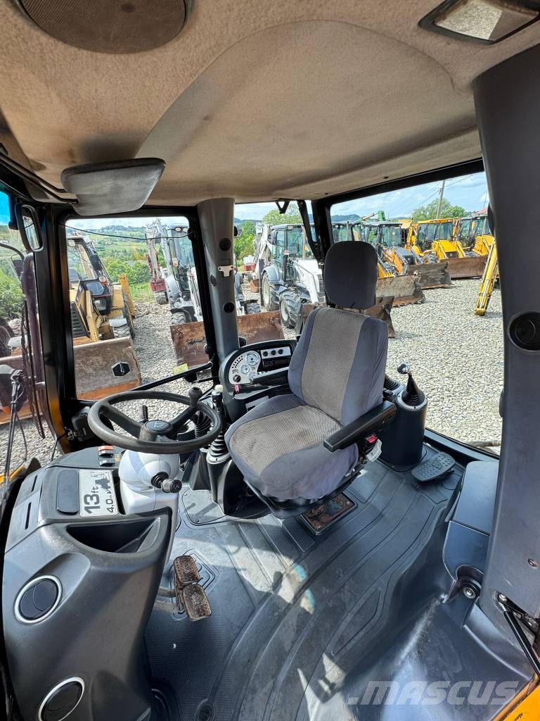 JCB 3 CX Kaivurikuormaajat