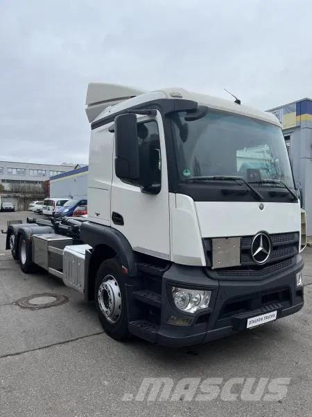 Mercedes-Benz Actros 2543 BL 6x2 MEILLER Abroller TÜV NEU! Камиони с кран с кука