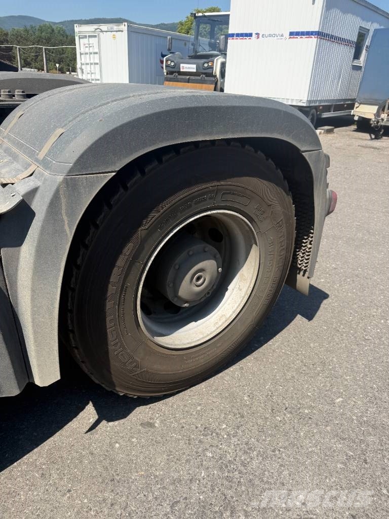 Mercedes-Benz 963-4-E Camiones tractor