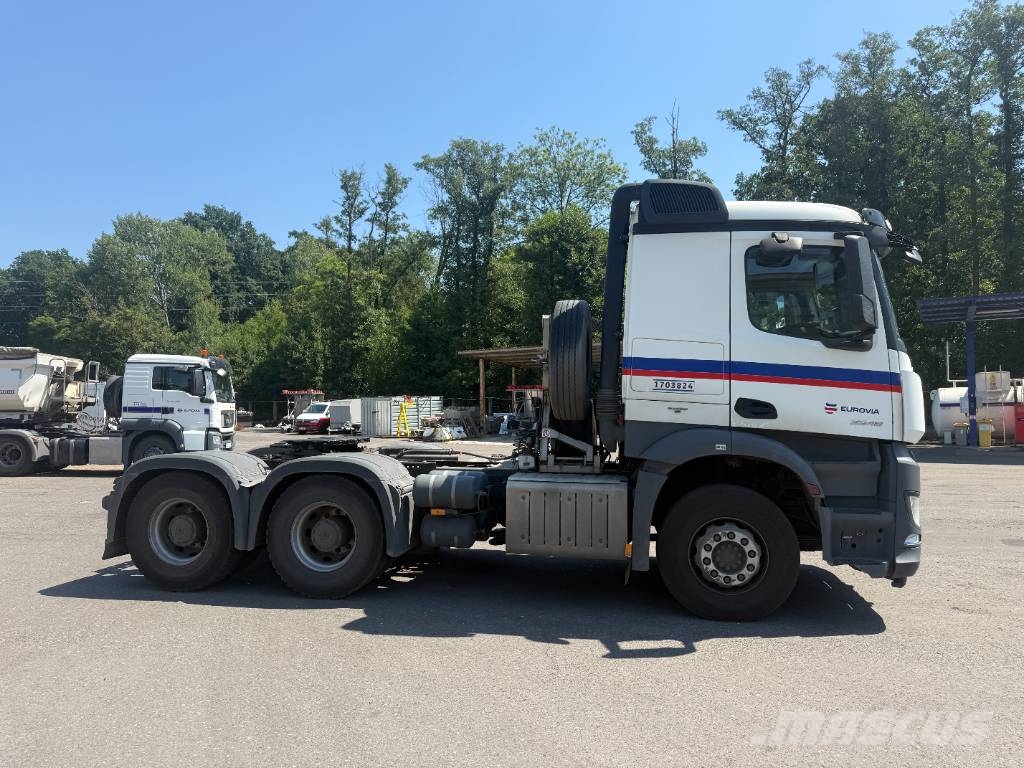 Mercedes-Benz 963-4-E Camiones tractor