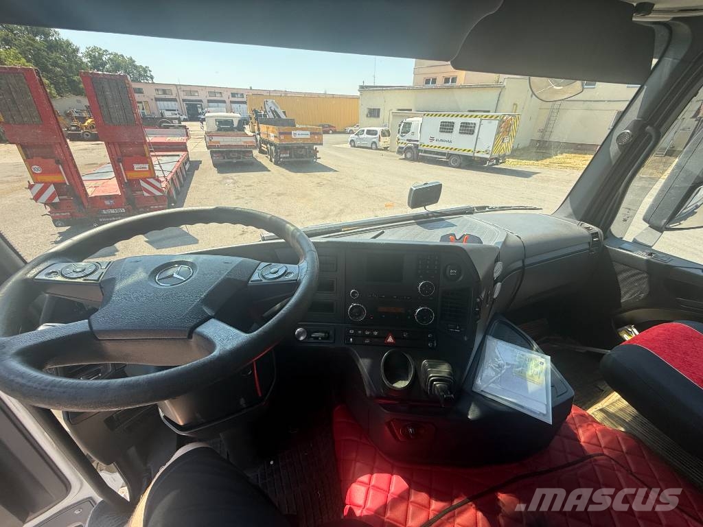 Mercedes-Benz 963-4-E Camiones tractor