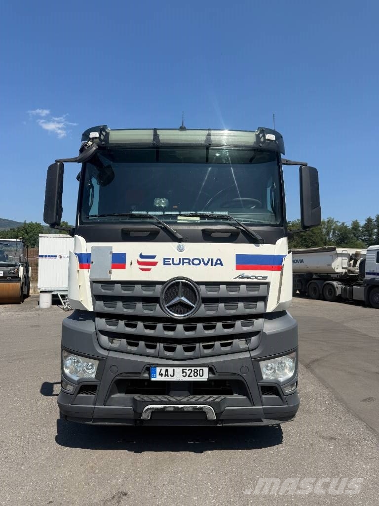 Mercedes-Benz 963-4-E Camiones tractor