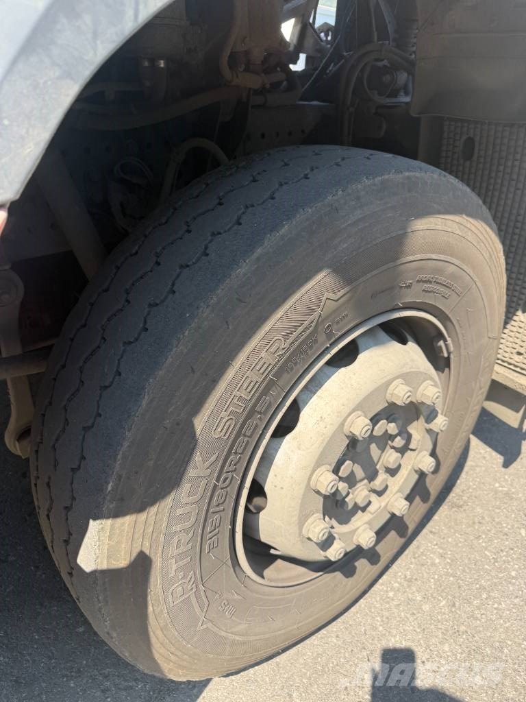 Mercedes-Benz 963-4-E Camiones tractor