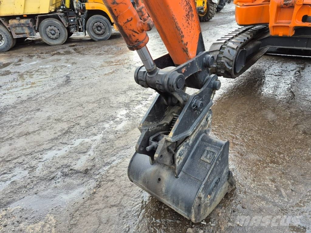  Koparka HITACHI EX 58 Gąsienicowa 履带挖掘机