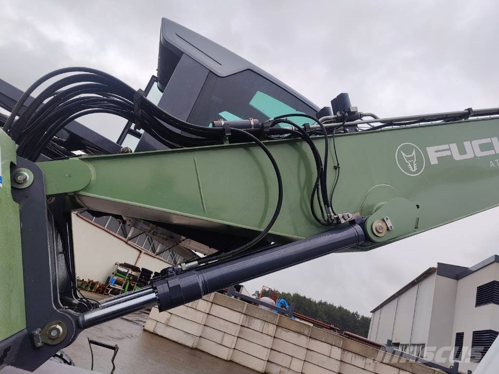 Fuchs MHL 340 Stroje pre manipuláciu s odpadom