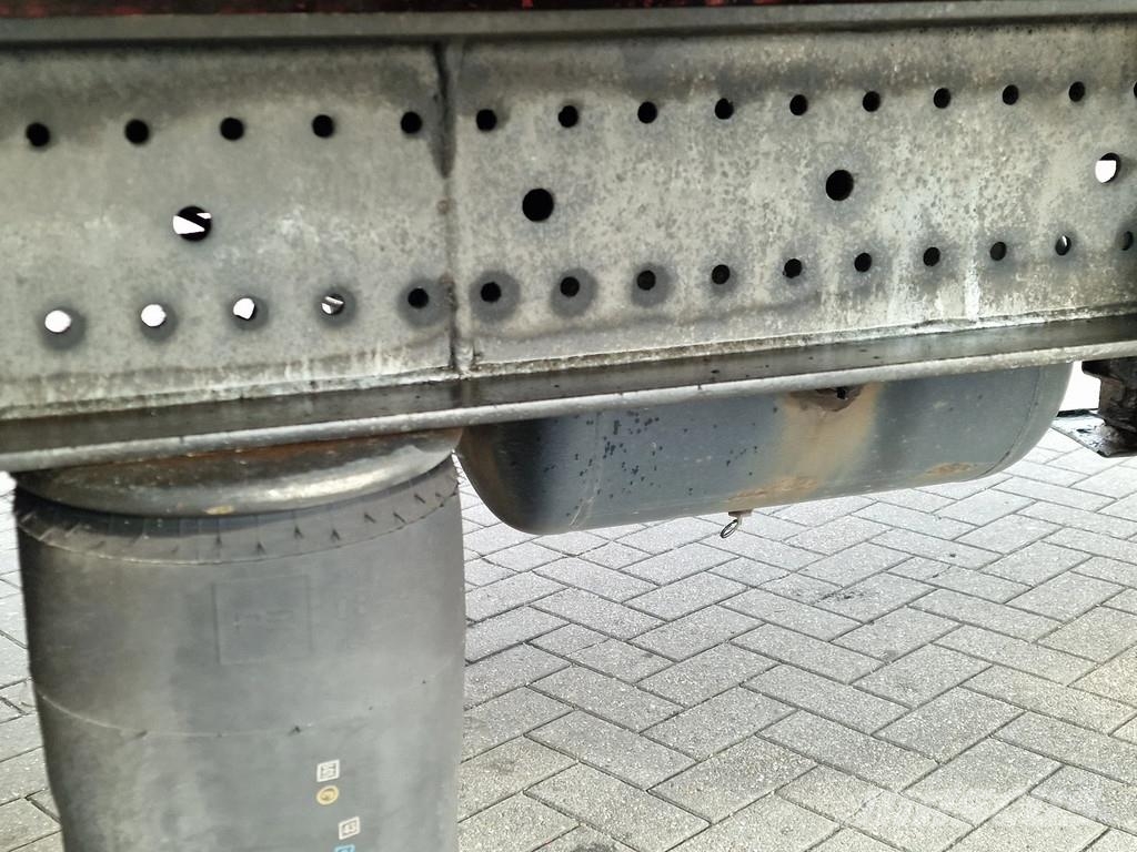 Krone BDF trailer with box - Box: 7.70 - 2.48 - 3.00 - F BDF Прицепы