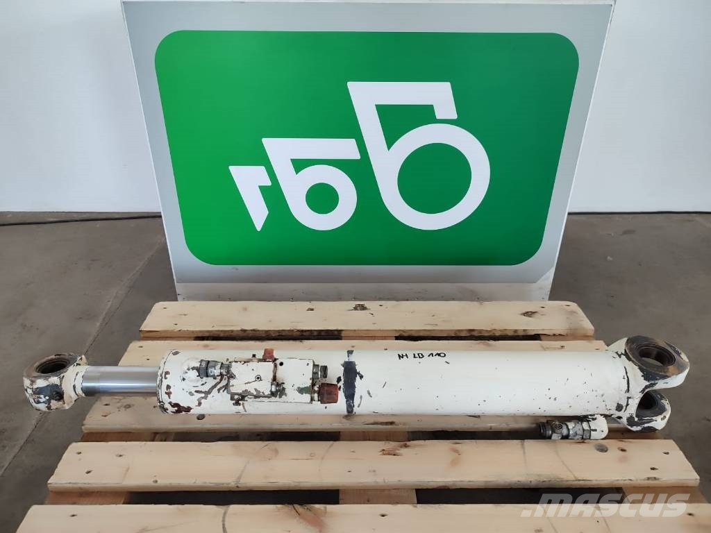 New Holland LB 110 hydraulic arm cylinder Hydraulikk
