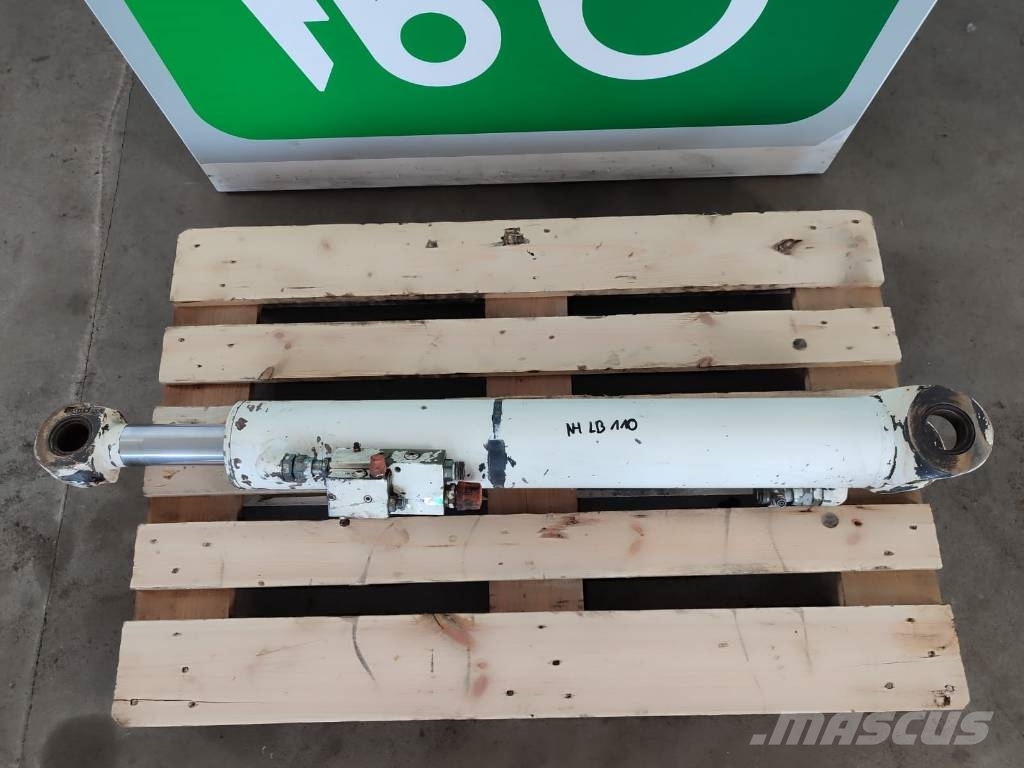 New Holland LB 110 hydraulic arm cylinder Hydraulikk