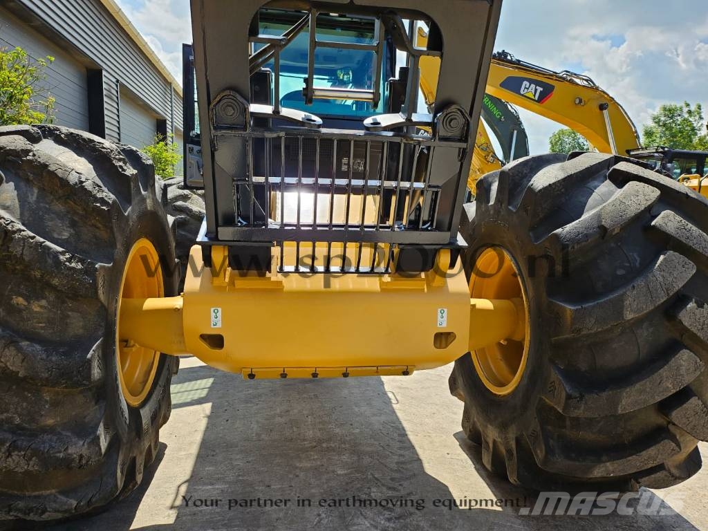 CAT 545 C Skideri