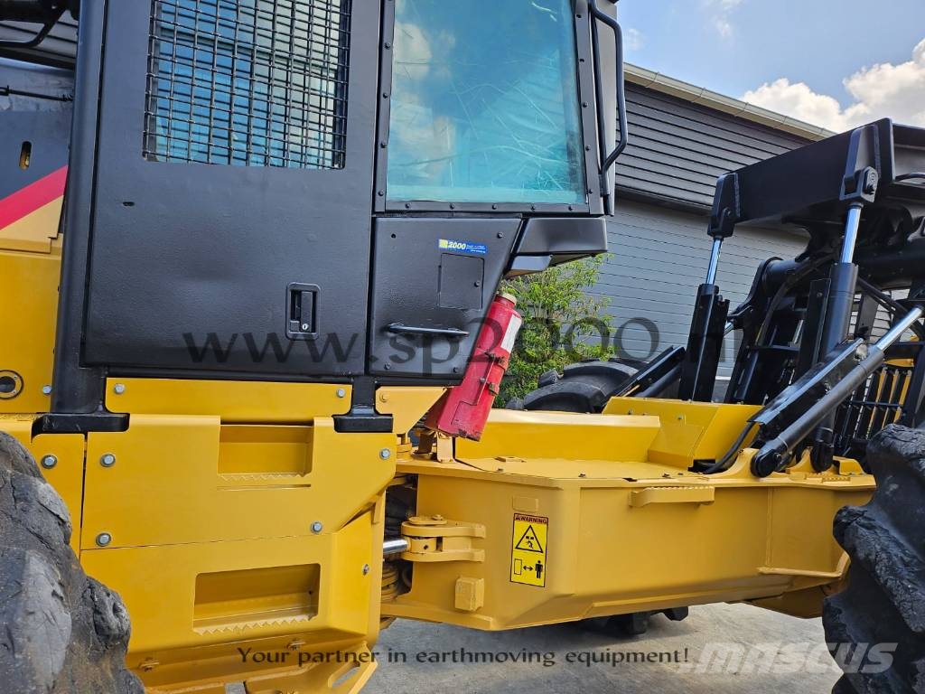 CAT 545 C Skideri