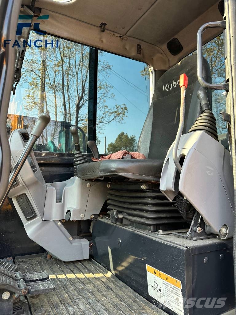 Kubota KX 165 Roomikekskavaatorid