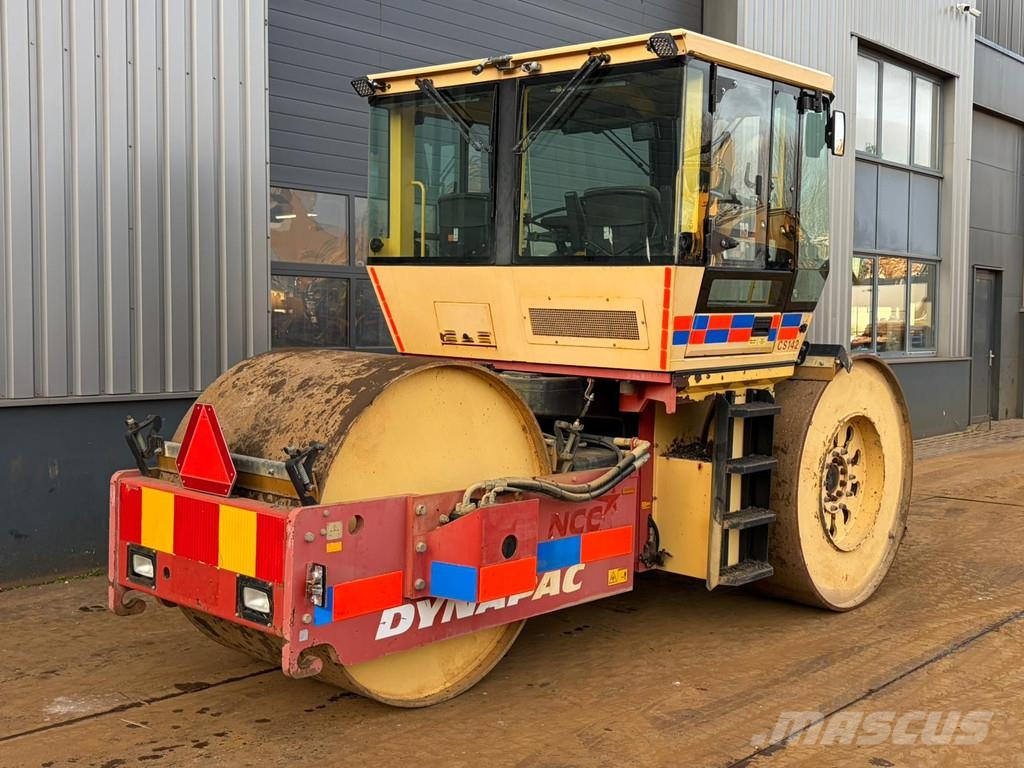 Dynapac CS142 单轮压路机