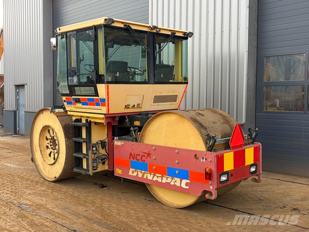Dynapac CS142 振動ローラ