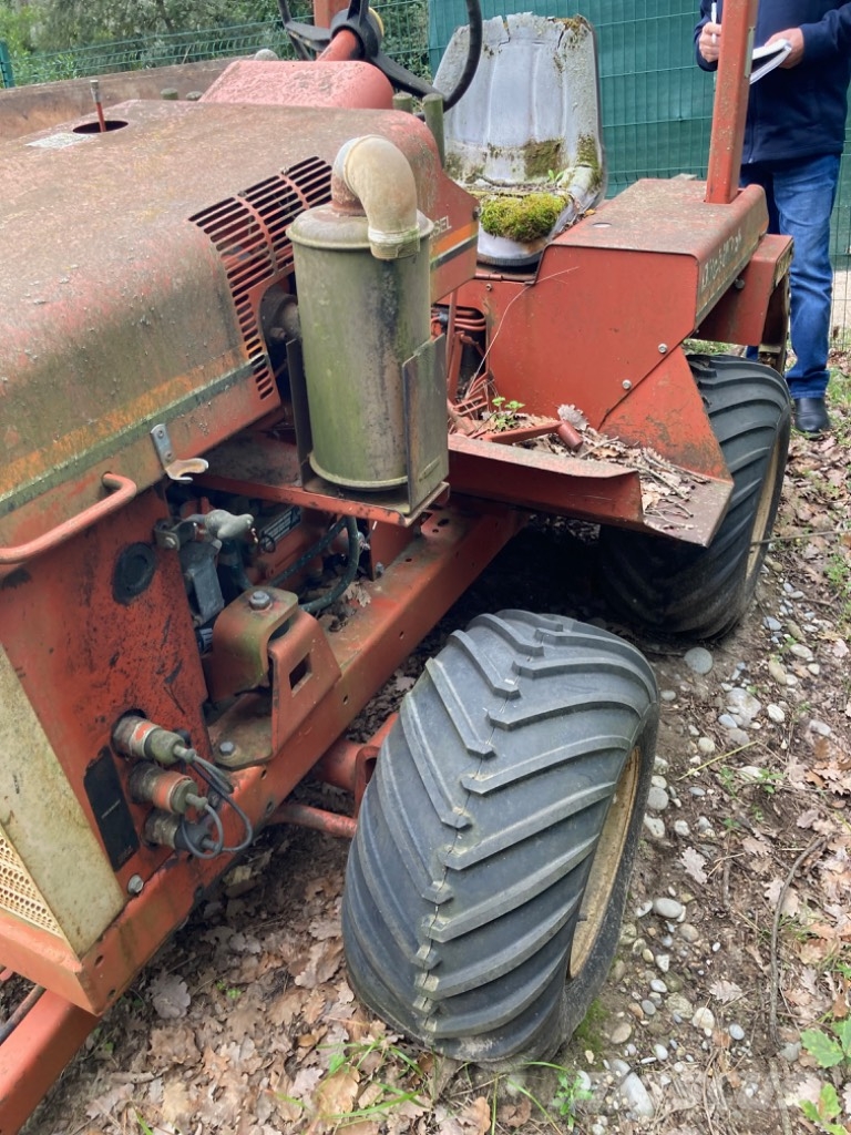 Ditch Witch 2310 DD ماكينات حفر خنادق