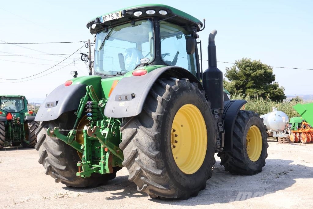 John Deere 7250 R Traktoren