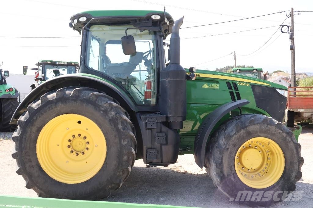John Deere 7250 R Traktoren