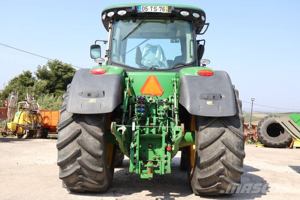John Deere 7250 R Traktoren