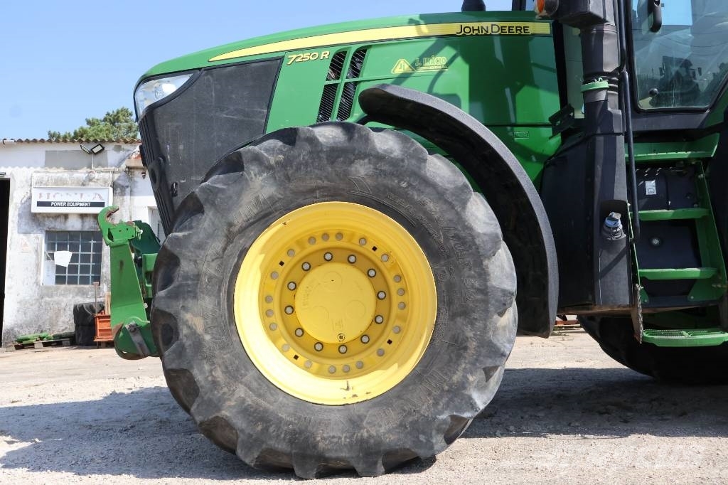 John Deere 7250 R Traktoren
