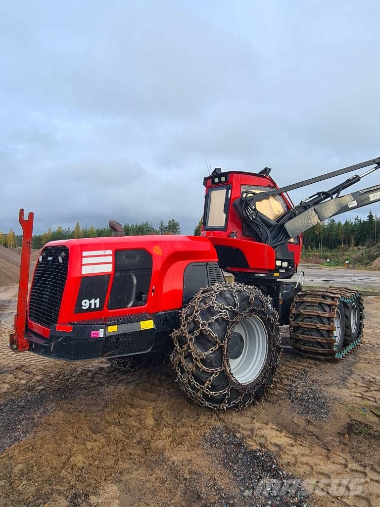 Komatsu 911 Cosechadoras