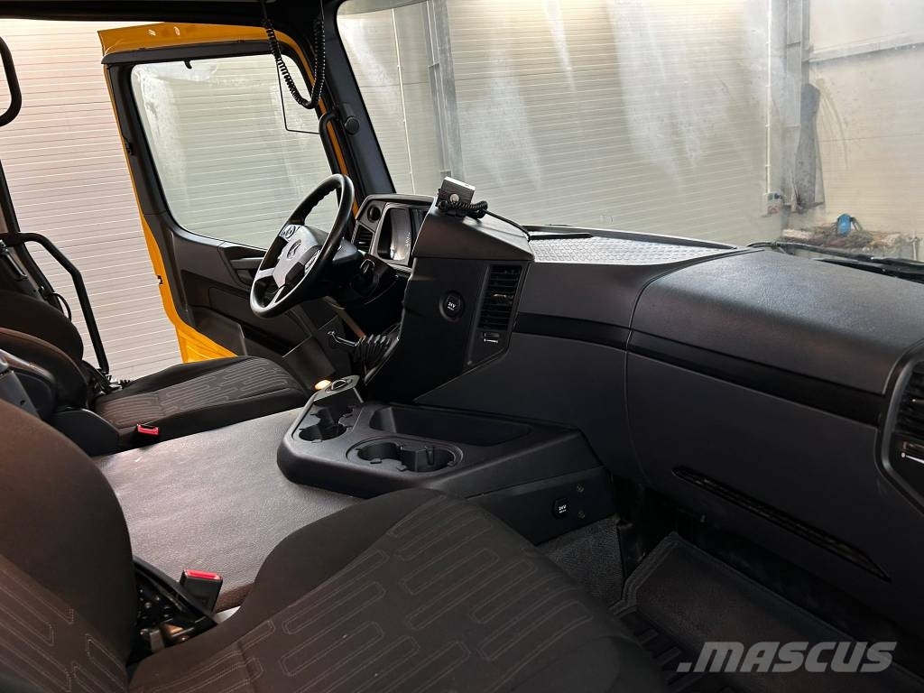 Mercedes-Benz Arocs 8X8 Kipper