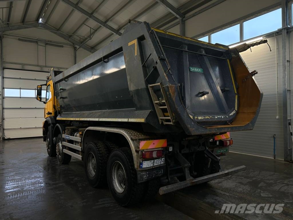 Mercedes-Benz Arocs 8X8 Kipper
