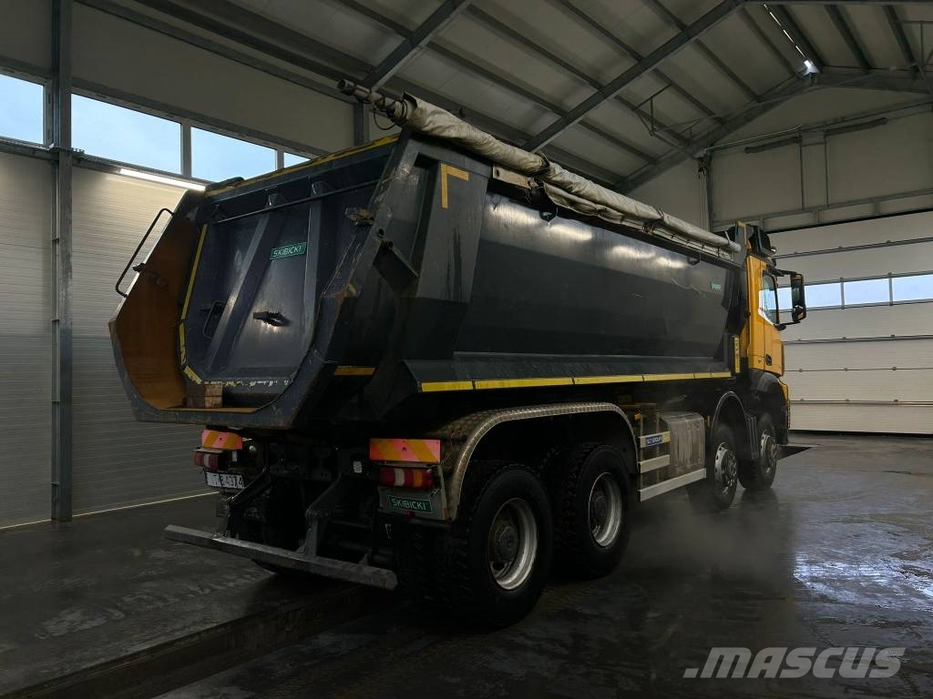 Mercedes-Benz Arocs 8X8 Kipper