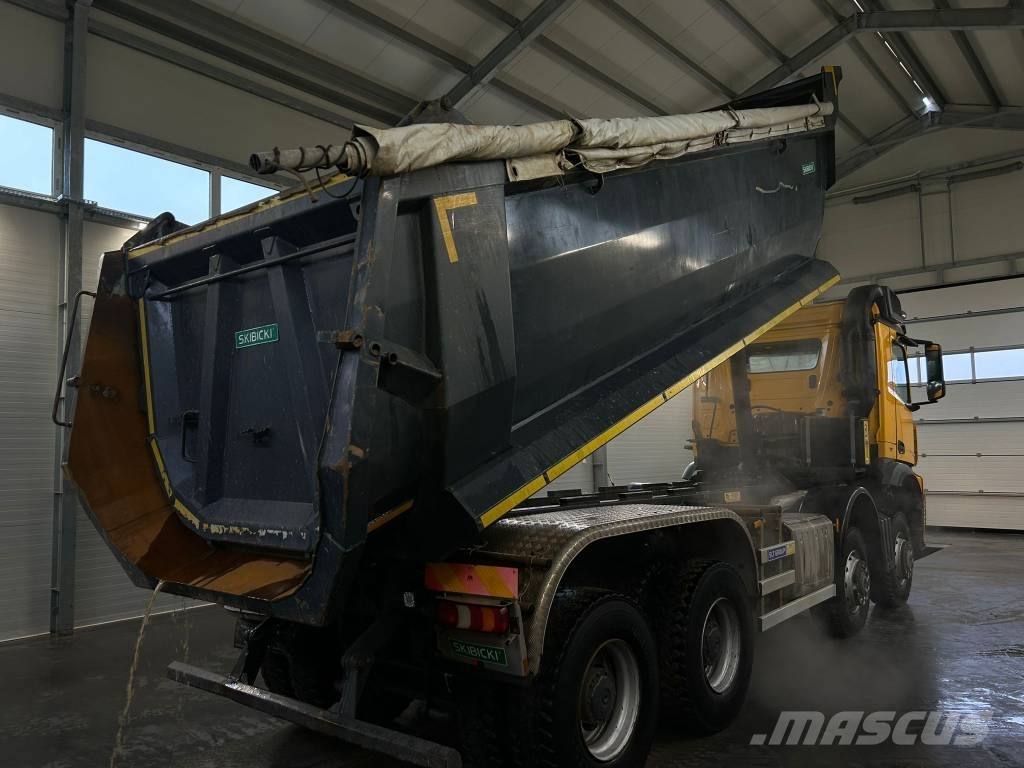 Mercedes-Benz Arocs 8X8 Kipper
